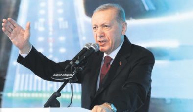 Erdoğan: Terörle yol yürüyenlere meydanı bırakmayız