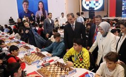 Türkiye Yıldızlar Satranç Şampiyonası başladı! Dereceye girenlere milli takım müjdesi