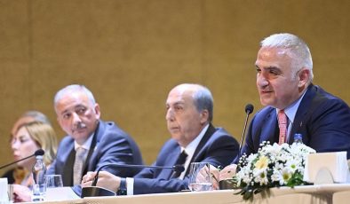 Bakan Ersoy: Turizmin 12 aya yayılması lazım