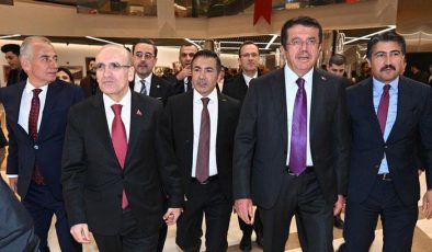 Bakan Şimşek Denizli iş dünyasıyla bir araya geldi